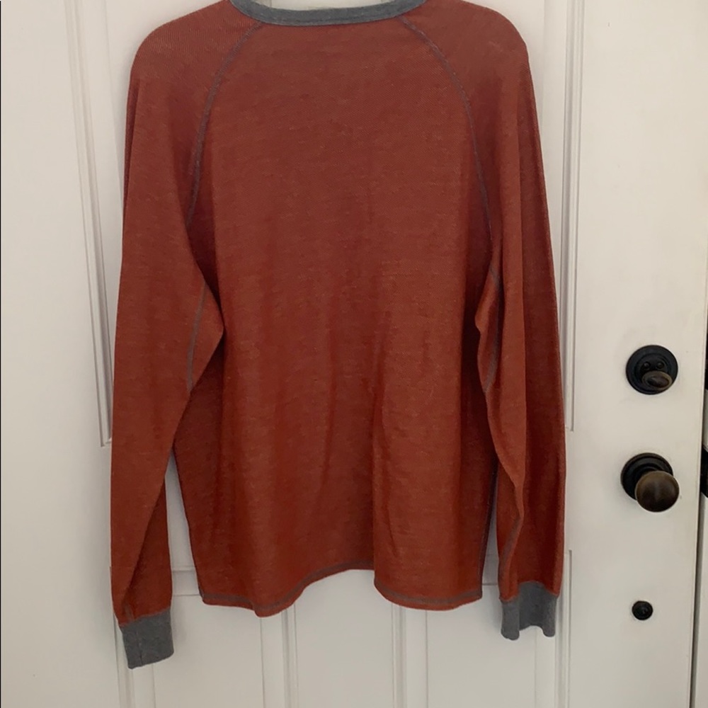 Tommy Bahama crew pullover - Picture 6 of 6